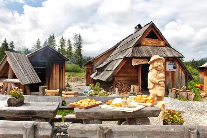 ZAKOPANE & TATRA Mountains Tour from Krakow - Leaving Krakow for the Tatra foothills