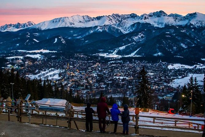 Zakopane & Thermal Hot Springs with Private Vehicle - Witow: hot cheese, smoke, and a Polish toast
