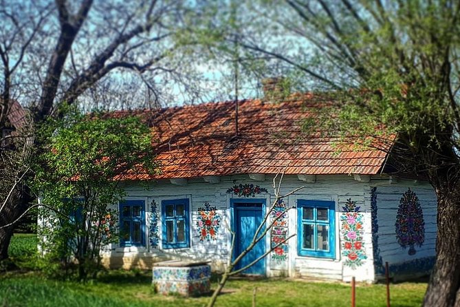 ZALIPIE - painted village, unique small group tour from Krakow - Felicja Curyłowa’s homestead and three original houses